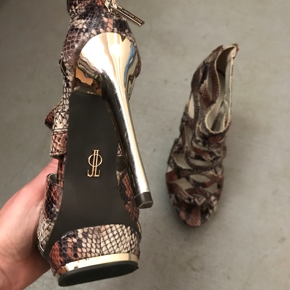 Jennifer Lopez high heels